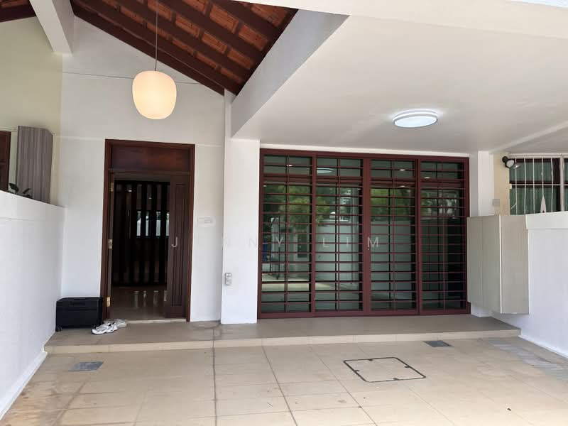 The Riverina, 33 Riverna Walk, 6 Bedrooms, 3,200 sqft, Terraced House For Rent, by Jenny Lim, 500195827 - Entrance - PropertyGuru.com.sg