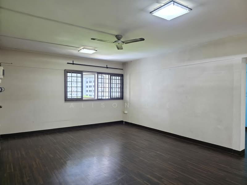 9 Gloucester Road, 9 Gloucester Road, 3 Bedrooms, 980 sqft, HDB Flat For Sale, by Alison Lee, 500195829 - Living Room - PropertyGuru.com.sg