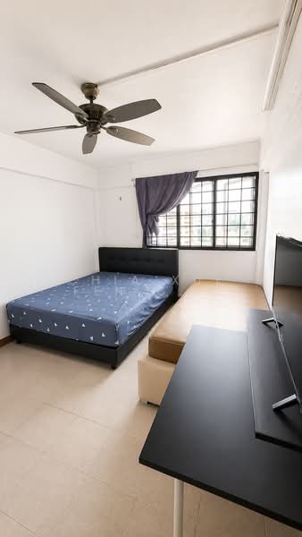 259 Bukit Batok East Avenue 4, 259 Bukit Batok East Avenue 4, 3 Bedrooms, 980 sqft, HDB Flat For Sale, by Chia Xue Fen Cherine, 500195846 - Bedroom - PropertyGuru.com.sg