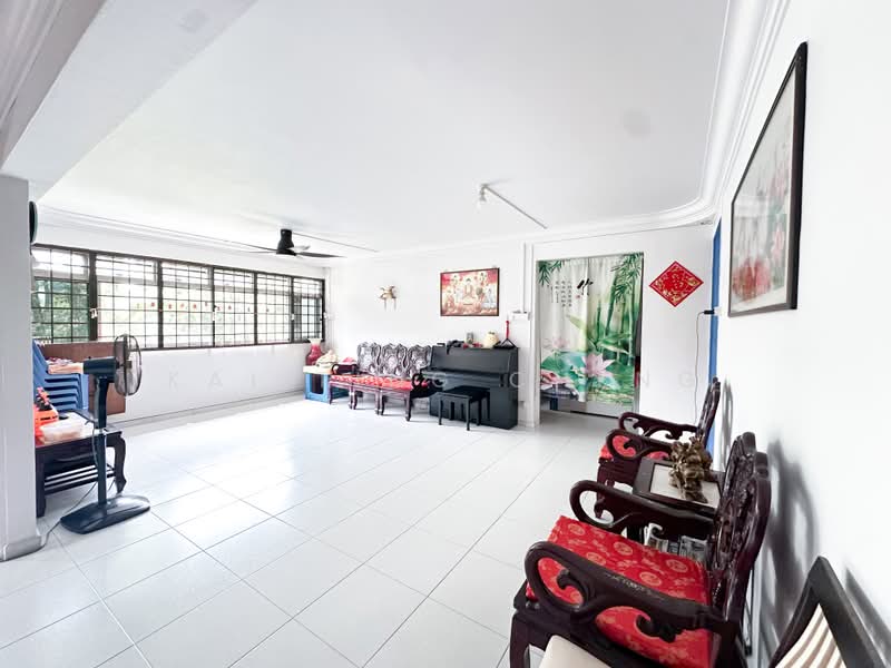 321 Woodlands Street 32, 321 Woodlands Street 32, 3 Bedrooms, 1,367 sqft, HDB Flat For Sale, by Kai Ting Cheng, 500195869 - Living Room - PropertyGuru.com.sg