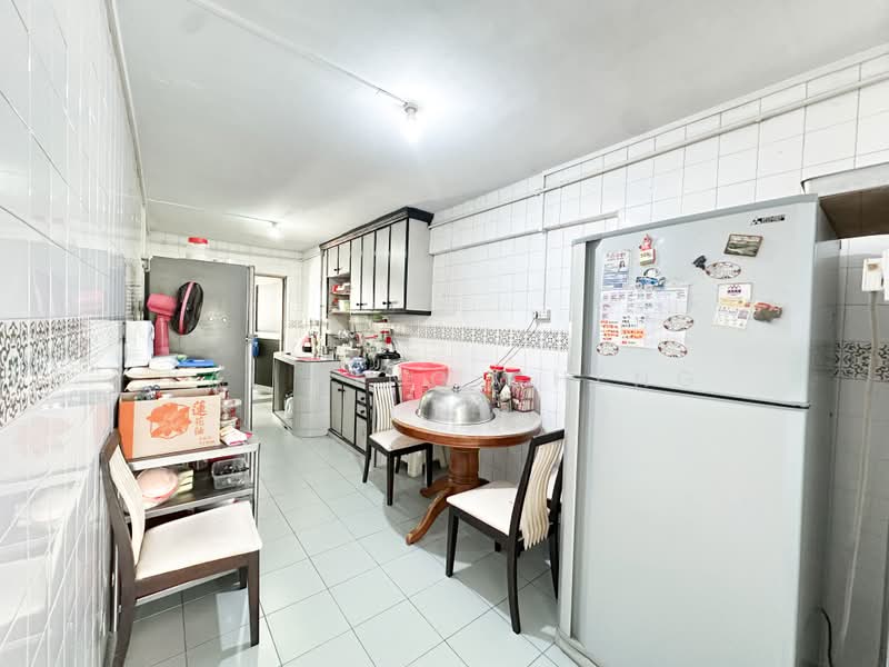 321 Woodlands Street 32, 321 Woodlands Street 32, 3 Bedrooms, 1,367 sqft, HDB Flat For Sale, by Kai Ting Cheng, 500195869 - Kitchen - PropertyGuru.com.sg