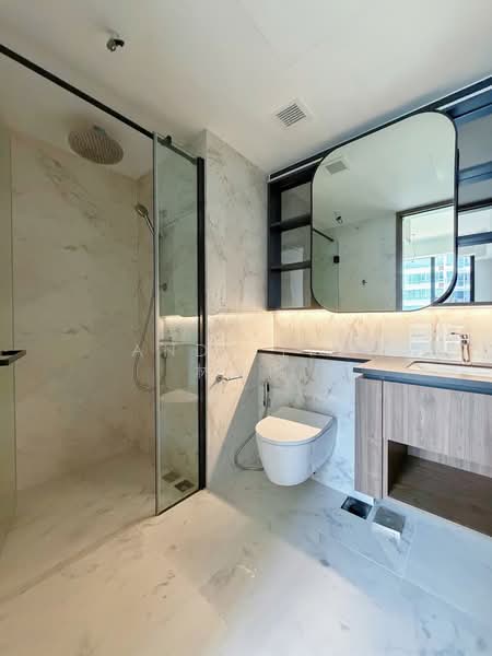 Sceneca Residence, 28 Tanah Merah Kechil Link, 3 Bedrooms, 904 sqft, Condominium For Sale, by Andy Lim 林佳俊, 500195882 - Bathroom - PropertyGuru.com.sg