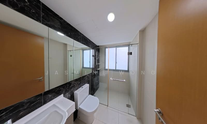 Skies Miltonia, 3 Miltonia Close, 3 Bedrooms, 2,562 sqft, Condominium For Sale, by Jasmine Wong, 500195892 - Bathroom - PropertyGuru.com.sg