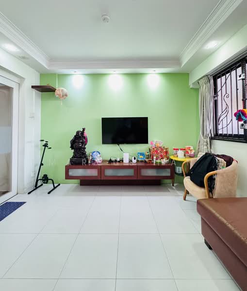 768 Yishun Avenue 3, 768 Yishun Avenue 3, 3 Bedrooms, 904 sqft, HDB Flat For Sale, by Marcus Tan, 500195893 - Living Room - PropertyGuru.com.sg