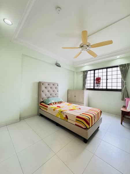 768 Yishun Avenue 3, 768 Yishun Avenue 3, 3 Bedrooms, 904 sqft, HDB Flat For Sale, by Marcus Tan, 500195893 - Bedroom - PropertyGuru.com.sg