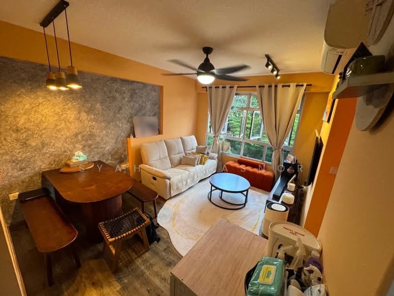 221A Sumang Lane, 221A Sumang Lane, 2 Bedrooms, 731 sqft, HDB Flat For Sale, by Syahid Masnor, 500195933 - Living Room - PropertyGuru.com.sg