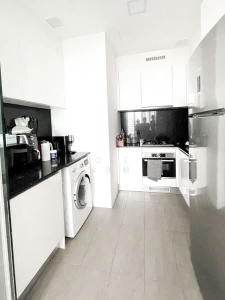 Kallang Riverside, 51 Kampong Bugis, 2 Bedrooms, 1,033 sqft, Condominium For Sale, by Nicole Ee 余佩敏, 500195953 - Kitchen - PropertyGuru.com.sg