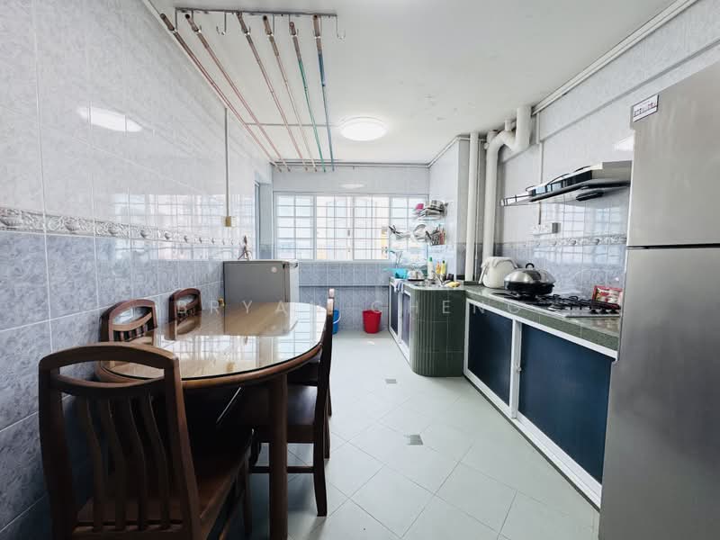 222 Serangoon Avenue 4, 222 Serangoon Avenue 4, 2 Bedrooms, 720 sqft, HDB Flat For Sale, by Bryan Cheng, 500195967 - Kitchen - PropertyGuru.com.sg
