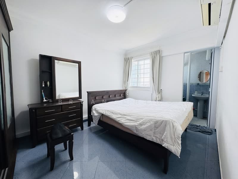 222 Serangoon Avenue 4, 222 Serangoon Avenue 4, 2 Bedrooms, 720 sqft, HDB Flat For Sale, by Bryan Cheng, 500195967 - Bedroom - PropertyGuru.com.sg