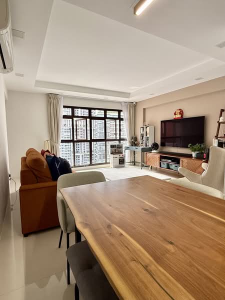 75C Redhill Road, 75C Redhill Road, 3 Bedrooms, 1,076 sqft, HDB Flat For Sale, by Ivan Chong, 500195978 - Living Room - PropertyGuru.com.sg