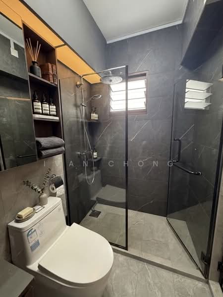 75C Redhill Road, 75C Redhill Road, 3 Bedrooms, 1,076 sqft, HDB Flat For Sale, by Ivan Chong, 500195978 - Luxurious Master Bathroom - PropertyGuru.com.sg