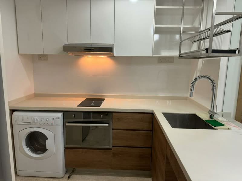 Seastrand, 1 Pasir Ris Link, 1 Bedroom, 581 sqft, Condominium For Rent, by Li Zhen Tan, 500195980 - Kitchen - PropertyGuru.com.sg
