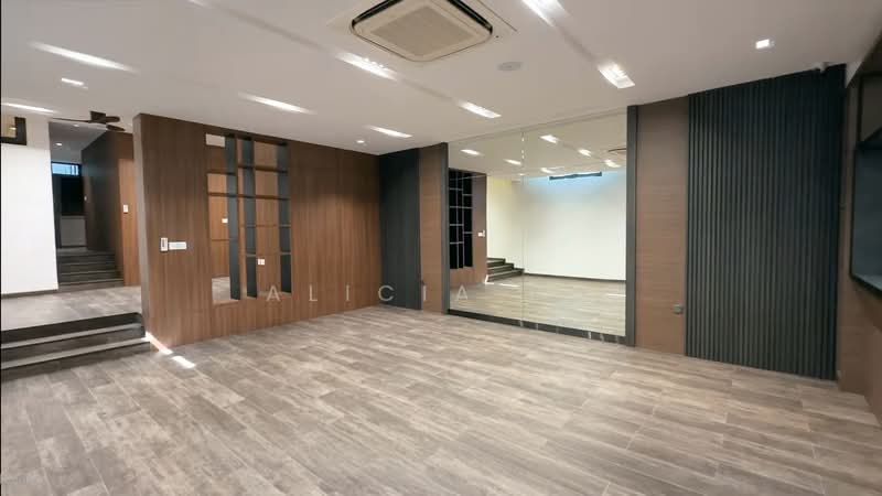 2.5 Storey New Semi-D with Basement in District 28, , 6 Bedrooms, 5,300 sqft, Semi-Detached House For Sale, by Alicia Ho, 500195986 - Interior - PropertyGuru.com.sg