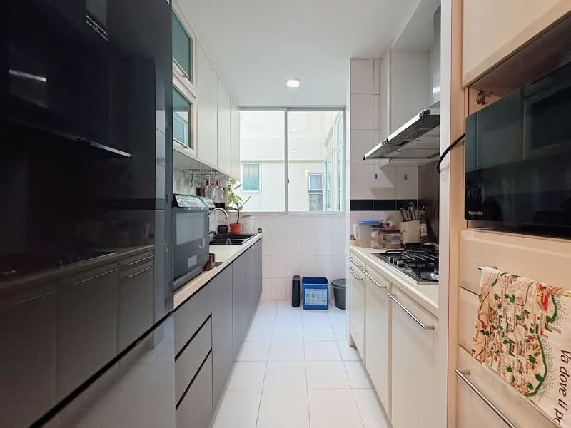 Tanjong Ria Condominium, 121 Tanjong Rhu Road, 2 Bedrooms, 808 sqft, Condominium For Sale, by Jae Lim, 500195989 - Kitchen - PropertyGuru.com.sg