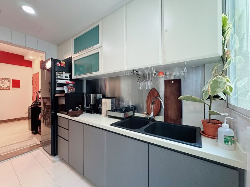Tanjong Ria Condominium, 121 Tanjong Rhu Road, 2 Bedrooms, 808 sqft, Condominium For Sale, by Jae Lim, 500195989 - Kitchen - PropertyGuru.com.sg