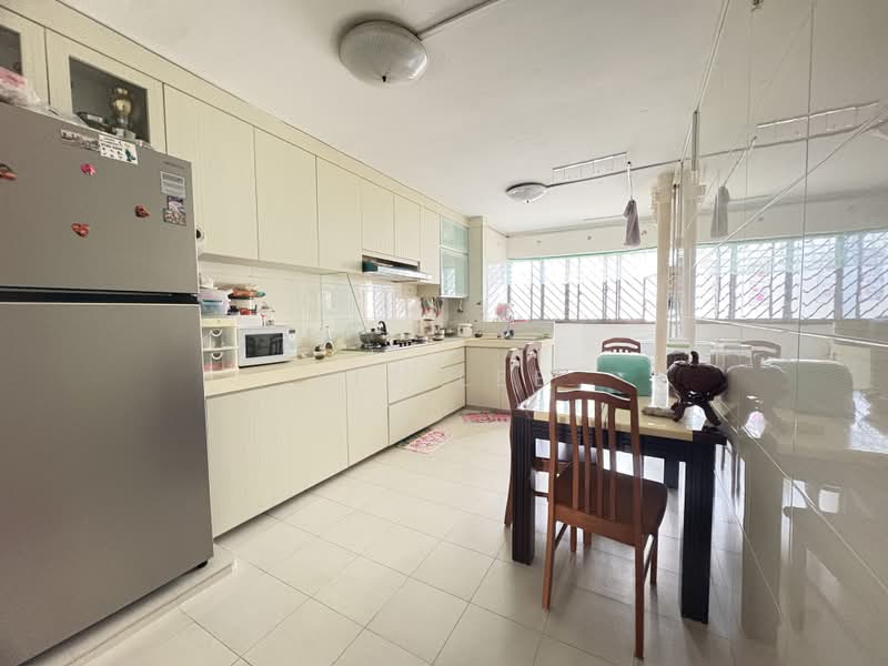 330 Clementi Avenue 2, 330 Clementi Avenue 2, Buona Vista / West Coast / Clementi New Town, Room Rental, 160 sqft, HDB Flat For Rent, by Liz Lee, 500195996 - Kitchen - PropertyGuru.com.sg