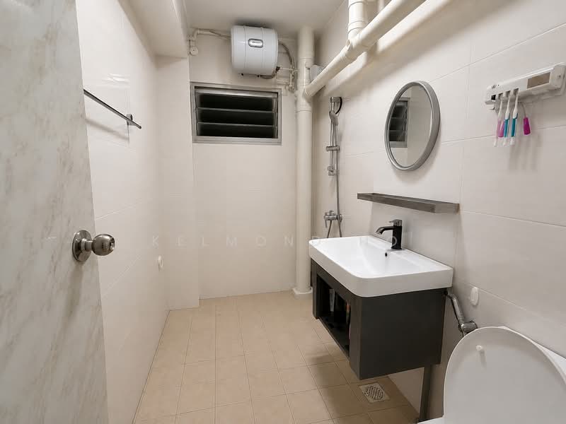 607 Choa Chu Kang Street 62, 607 Choa Chu Kang Street 62, 3 Bedrooms, 1,421 sqft, HDB Flat For Sale, by Kelmond Ho, 500196001 - Bathroom - PropertyGuru.com.sg