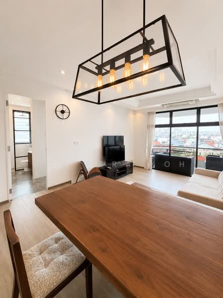 Eastern Lagoon I, 214 Upper East Coast Road, 1 Bedroom, 689 sqft, Condominium For Sale, by Roy Ezra Koh, 500196006 - Living Room - PropertyGuru.com.sg