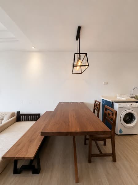 Eastern Lagoon I, 214 Upper East Coast Road, 1 Bedroom, 689 sqft, Condominium For Sale, by Roy Ezra Koh, 500196006 - Dining Room - PropertyGuru.com.sg