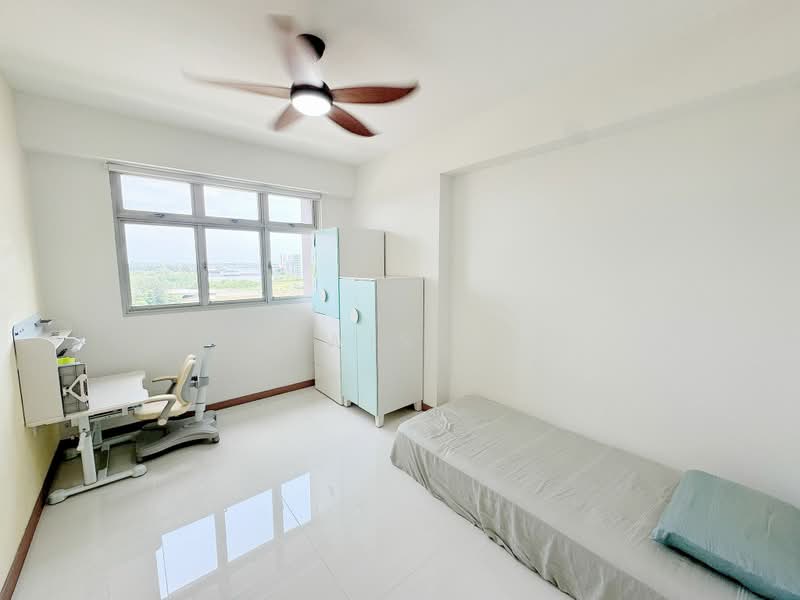 228A Punggol Field, 228A Punggol Field, 3 Bedrooms, 1,216 sqft, HDB Flat For Sale, by Lewis Ho, 500196010 - Bedroom - PropertyGuru.com.sg