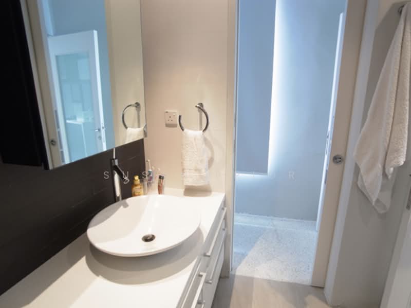 Greenwood Avenue, Greenwood Avenue, 2 Bedrooms, 1,152 sqft, Walk-up Apartment For Sale, by Susan Prior, 500196024 - Bathroom - PropertyGuru.com.sg