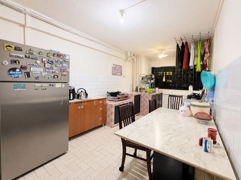 222 Yishun Street 21, 222 Yishun Street 21, 2 Bedrooms, 721 sqft, HDB Flat For Sale, by Jadelyn Ang, 500196034 - PropertyGuru.com.sg