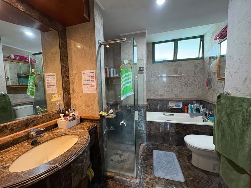 Signature Park, 54 Toh Tuck Road, 3 Bedrooms, 1,399 sqft, Condominium For Sale, by Dennis Lim, 500196036 - Bathroom - PropertyGuru.com.sg
