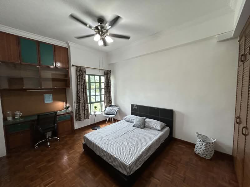 Gold Coast Condo, 360 Pasir Panjang Road, Room Rental, 300 sqft, Condominium For Rent, by Rebecca Lee, 500196038 - Bedroom - PropertyGuru.com.sg