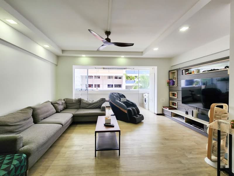 125 Serangoon North Avenue 1, 125 Serangoon North Avenue 1, 3 Bedrooms, 1,593 sqft, HDB Flat For Sale, by Desmond Ho, 500196063 - Living Room - PropertyGuru.com.sg