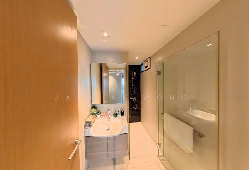 Skies Miltonia, 21 Miltonia Close, 4 Bedrooms, 2,713 sqft, Condominium For Sale, by Jasmine Wong, 500196068 - Bathroom - PropertyGuru.com.sg
