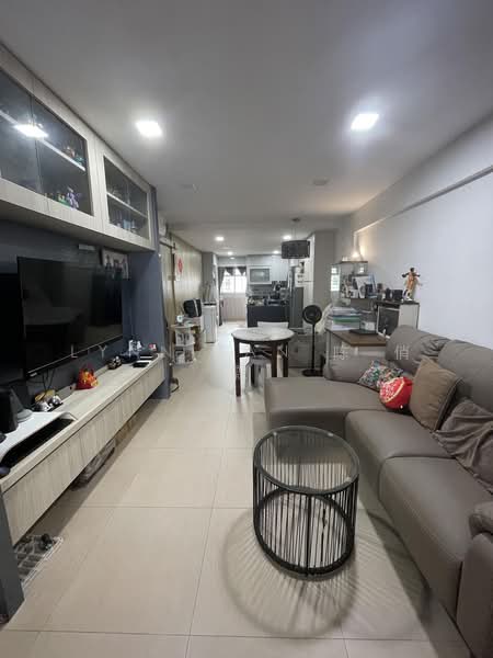 102 Bedok North Avenue 4, 102 Bedok North Avenue 4, 2 Bedrooms, 721 sqft, HDB Flat For Sale, by Lynn Tan 陈 俏 霖, 500196070 - Living Room - PropertyGuru.com.sg