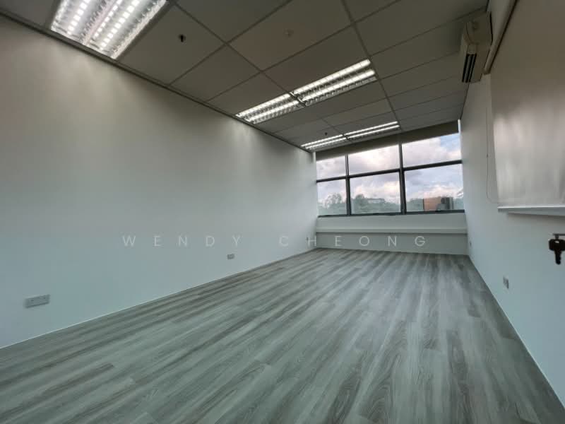 Wcega Tower, 21 Bukit Batok Crescent, 969 sqft, Light Industrial (B1) For Sale, by Wendy Cheong, 500196074 - Room 2 - CommercialGuru.com.sg