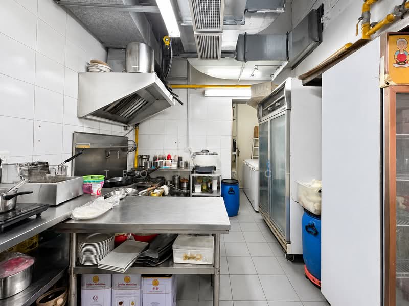 Kensington Square, 2 Jalan Lokam, 872 sqft, Food & Beverage For Rent, by Teo Jedrich, 500196092 - Kitchen - CommercialGuru.com.sg
