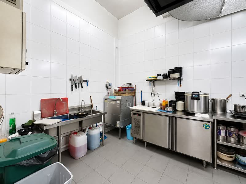 Kensington Square, 2 Jalan Lokam, 872 sqft, Food & Beverage For Rent, by Teo Jedrich, 500196092 - Kitchen - CommercialGuru.com.sg