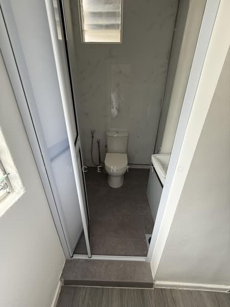 163 Ang Mo Kio Ave 4 Shopjouse, Ang Mo Kio Ave 4, 780 sqft, Shop / Shophouse For Rent, by Vincent Teo, 500196097 - Bathroom - CommercialGuru.com.sg