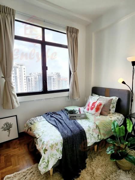 Parc Oasis, 35 Jurong East Avenue 1, 5 Bedrooms, 1,069 sqft, Condominium For Rent, by Zac Mohd, 500196100 - Bedroom - PropertyGuru.com.sg
