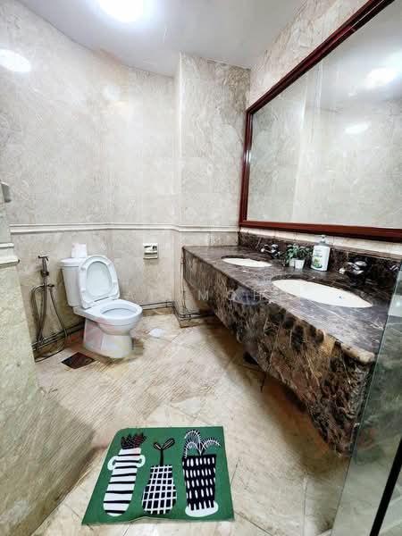 Parc Oasis, 35 Jurong East Avenue 1, 5 Bedrooms, 1,069 sqft, Condominium For Rent, by Zac Mohd, 500196100 - Bathroom - PropertyGuru.com.sg