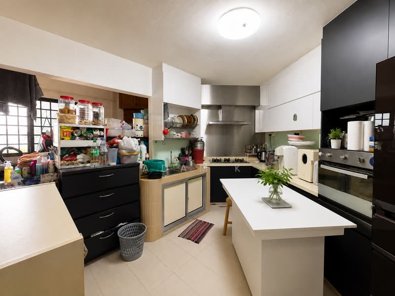 171 Gangsa Road, 171 Gangsa Road, 3 Bedrooms, 1,087 sqft, HDB Flat For Sale, by Adam K, 500196104 - Kitchen - PropertyGuru.com.sg