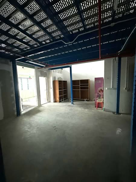 Novelty Techpoint, 27 New Industrial Road, 2,788 sqft, Light Industrial (B1) For Rent, by Arthur Koo, 500196112 - Lower Level - CommercialGuru.com.sg