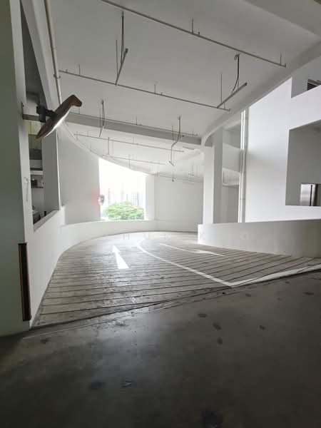 Novelty Techpoint, 27 New Industrial Road, 2,788 sqft, Light Industrial (B1) For Rent, by Arthur Koo, 500196112 - Car/Lorry Ramp to unit - CommercialGuru.com.sg