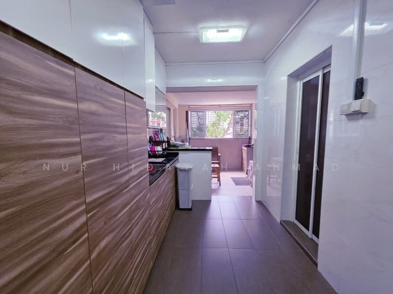 894 Tampines Street 81, 894 Tampines Street 81, 4 Bedrooms, 1,572 sqft, HDB Flat For Sale, by Nur Hidayah Ahmad, 500196116 - Kitchen - PropertyGuru.com.sg
