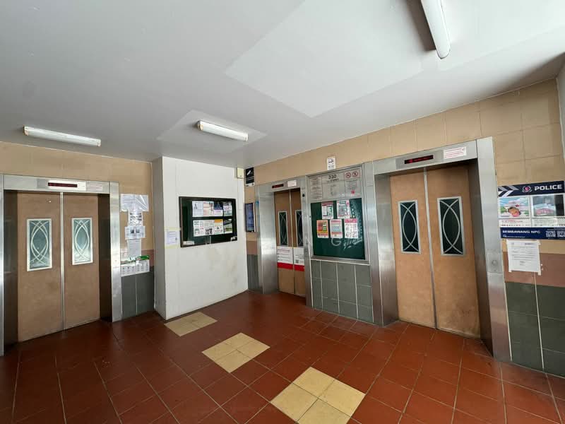 360B ADMIRALTY DRIVE, ADMIRALTY DRIVE, 3 Bedrooms, 1,023 sqft, HDB Flat For Sale, by Joe Ng, 500196117 - Corridor - PropertyGuru.com.sg