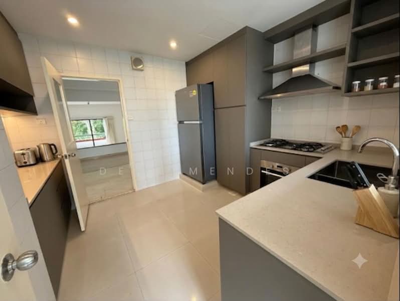 Villa Delle Rose, Taman Nakhoda, 3 Bedrooms, 2,788 sqft, Town House For Rent, by Dena Mendes, 500196135 - Kitchen - PropertyGuru.com.sg