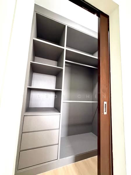 178 Ang Mo Kio Avenue 4, 178 Ang Mo Kio Avenue 4, 2 Bedrooms, 732 sqft, HDB Flat For Rent, by Wilson Chen, 500196140 - Master Bedroom Brand New Wardrobe - PropertyGuru.com.sg