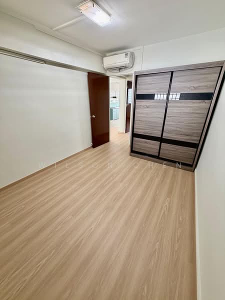 178 Ang Mo Kio Avenue 4, 178 Ang Mo Kio Avenue 4, 2 Bedrooms, 732 sqft, HDB Flat For Rent, by Wilson Chen, 500196140 - Bedroom 2 with Brand New Wardrobe - PropertyGuru.com.sg