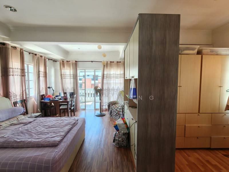 ⭐D15, 3.5storey FREEHOLD Bungalow for $17XXpsf Only✅Off East Coast / Still Road, NO West Sun | 8 Rooms | 2 Cars | Pool & Lift, 8 Bedrooms, 7,000 sqft, Bungalow House For Sale, by Melvin Ng, 500196165 - Bedroom - PropertyGuru.com.sg