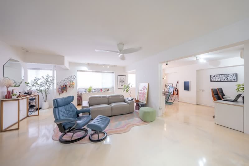 447 Bright Hill Drive, 447 Bright Hill Drive, 3 Bedrooms, 1,345 sqft, HDB Flat For Sale, by Dennis Chia, 500196168 - Living Room - PropertyGuru.com.sg