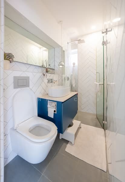 447 Bright Hill Drive, 447 Bright Hill Drive, 3 Bedrooms, 1,345 sqft, HDB Flat For Sale, by Dennis Chia, 500196168 - Bathroom - PropertyGuru.com.sg