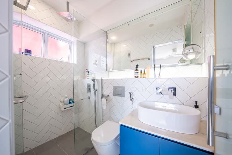 447 Bright Hill Drive, 447 Bright Hill Drive, 3 Bedrooms, 1,345 sqft, HDB Flat For Sale, by Dennis Chia, 500196168 - Master Bathroom - PropertyGuru.com.sg