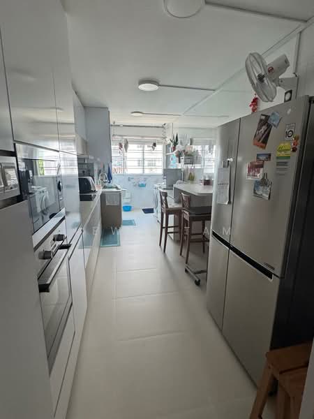 839 Yishun Street 81, 839 Yishun Street 81, 3 Bedrooms, 1,108 sqft, HDB Flat For Rent, by Lewis Tam, 500196171 - Kitchen - PropertyGuru.com.sg